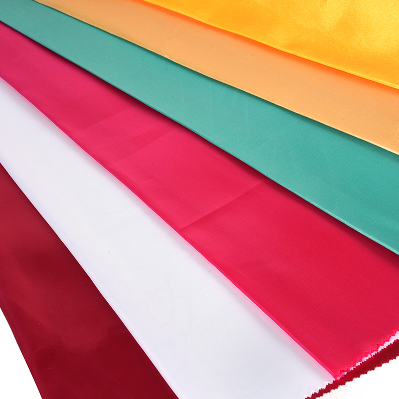 50/75 Parlak Bükümsüz Saten + Üst Kumaş Üzerine İnce Kürek