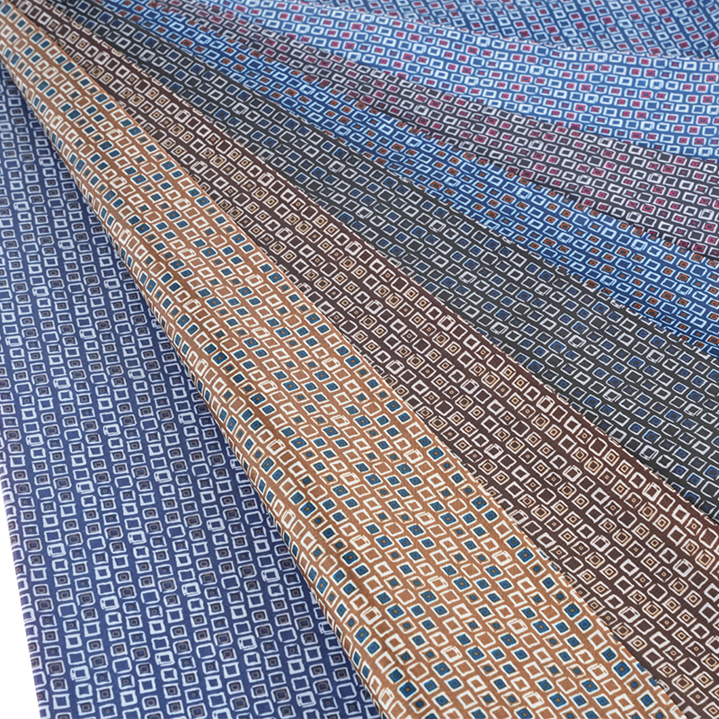 190T Polyester Tafta Küçük Kare Baskı Kumaşı